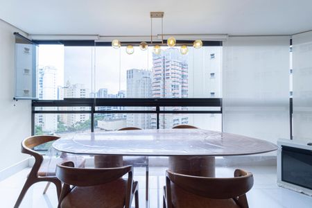 Apartamento para alugar com 120m², 3 quartos e 2 vagas Apartamento para alugar com 120m², 3 quartos e 2 vagasVaranda