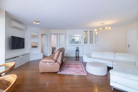 Apartamento para alugar com 120m², 3 quartos e 2 vagas Apartamento para alugar com 120m², 3 quartos e 2 vagasSala