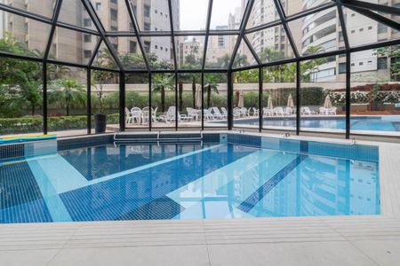 Apartamento para alugar com 120m², 3 quartos e 2 vagas Apartamento para alugar com 120m², 3 quartos e 2 vagasÁrea comum - Piscina