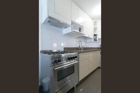 Apartamento para alugar com 120m², 3 quartos e 2 vagas Apartamento para alugar com 120m², 3 quartos e 2 vagasCozinha