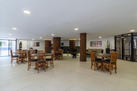 Apartamento para alugar com 120m², 3 quartos e 2 vagas Apartamento para alugar com 120m², 3 quartos e 2 vagasÁrea comum - Piscina Bar