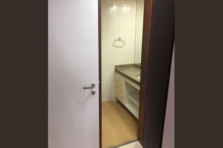 Apartamento à venda com 119m², 3 quartos e 2 vagasBanheiro