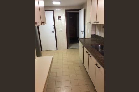 Apartamento à venda com 119m², 3 quartos e 2 vagasCozinha