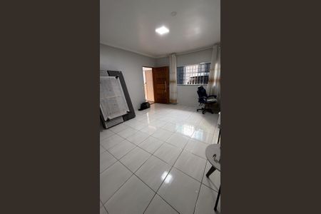 Sala de casa para alugar com 4 quartos, 200m² em Parque Savoi City, São Paulo