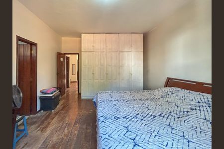 Casa à venda com 5 quartos, 180m² em Itapoã, Belo Horizonte