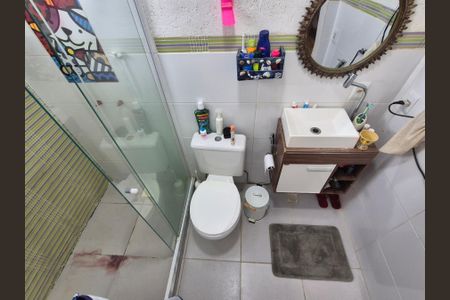 Casa de condomínio à venda com 200m², 3 quartos e 3 vagasBanheiro do Quarto 1