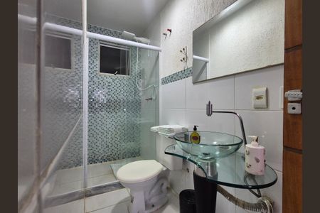 Casa de condomínio à venda com 200m², 3 quartos e 3 vagasBanheiro 