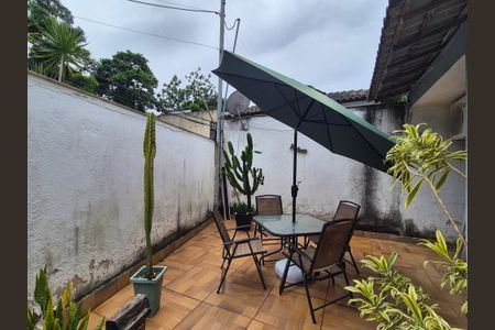 Casa de condomínio à venda com 200m², 3 quartos e 3 vagasÁrea externa 