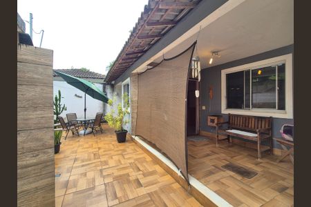 Casa de condomínio à venda com 200m², 3 quartos e 3 vagasÁrea externa 