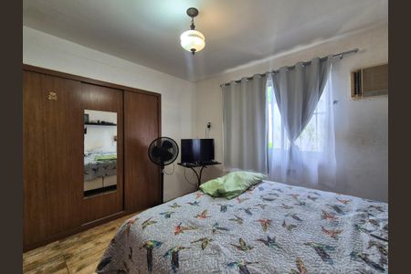 Casa de condomínio à venda com 200m², 3 quartos e 3 vagasQuarto 