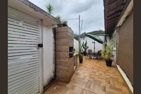 Casa de condomínio à venda com 200m², 3 quartos e 3 vagasÁrea externa 