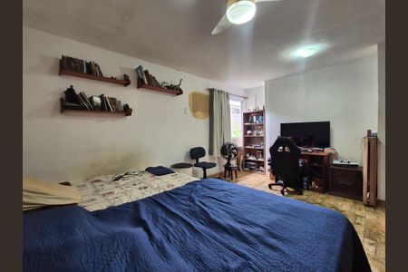 Casa de condomínio à venda com 200m², 3 quartos e 3 vagasQuarto 2