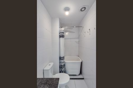 Banheiro de apartamento para alugar com 1 quarto, 33m² em Barra Funda, São Paulo