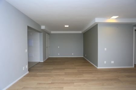 Sala  de apartamento para alugar com 2 quartos, 120m² em Jardim Caboré, São Paulo