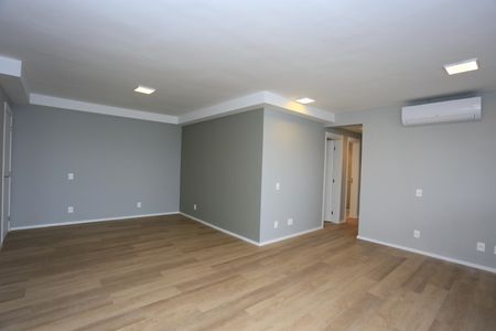 Apartamento para alugar com 120m², 2 quartos e 1 vaga Apartamento para alugar com 120m², 2 quartos e 1 vagaSala