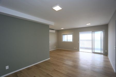 Apartamento para alugar com 120m², 2 quartos e 1 vaga Apartamento para alugar com 120m², 2 quartos e 1 vagaSala