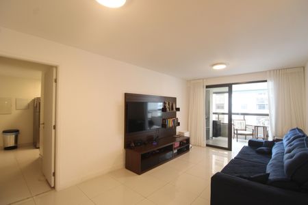 Sala de apartamento para alugar com 3 quartos, 135m² em Barra da Tijuca, Rio de Janeiro