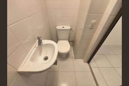 Apartamento para alugar com 135m², 3 quartos e 2 vagasBanheiro de Serviço