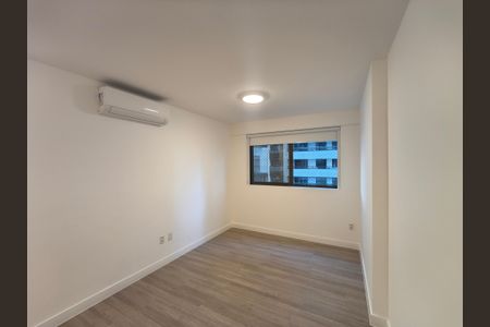 Apartamento para alugar com 135m², 3 quartos e 2 vagasSuíte