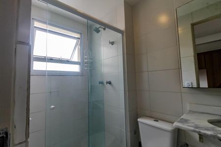 Apartamento para alugar com 57m², 2 quartos e sem vaga Apartamento para alugar com 57m², 2 quartos e sem vagaBanheiro da Suíte 1 - chuveiro