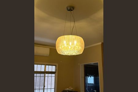 Casa para alugar com 218m², 3 quartos e 2 vagas Casa para alugar com 218m², 3 quartos e 2 vagasSala