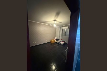 Casa para alugar com 218m², 3 quartos e 2 vagas Casa para alugar com 218m², 3 quartos e 2 vagasQuarto