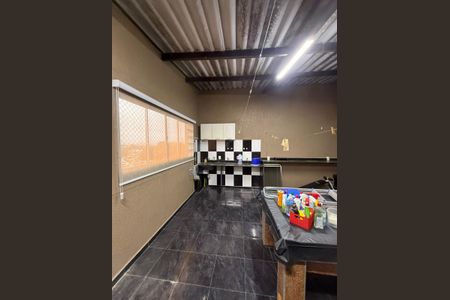 Casa para alugar com 218m², 3 quartos e 2 vagas Casa para alugar com 218m², 3 quartos e 2 vagasVaranda