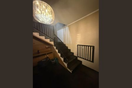 Casa para alugar com 218m², 3 quartos e 2 vagas Casa para alugar com 218m², 3 quartos e 2 vagasSala