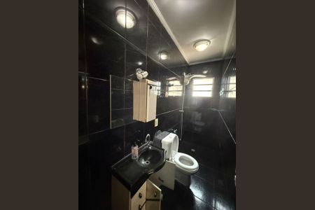 Casa para alugar com 218m², 3 quartos e 2 vagas Casa para alugar com 218m², 3 quartos e 2 vagasBanheiro