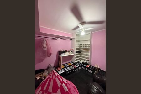 Casa para alugar com 218m², 3 quartos e 2 vagas Casa para alugar com 218m², 3 quartos e 2 vagasQuarto