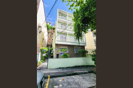 Apartamento para alugar com 100m², 3 quartos e sem vaga Apartamento para alugar com 100m², 3 quartos e sem vagaFachada