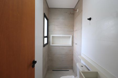 Casa à venda com 150m², 4 quartos e 2 vagasBanheiro da Suíte 4