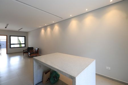 Casa à venda com 150m², 4 quartos e 2 vagasCozinha