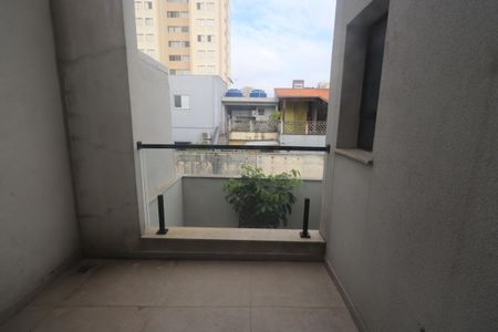 Sacada de casa à venda com 4 quartos, 150m² em Vila Carrão, São Paulo