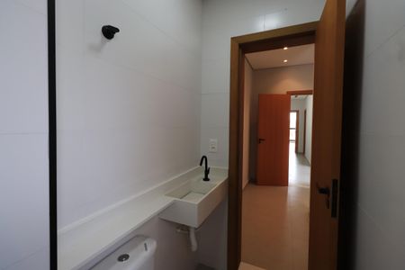 Casa à venda com 150m², 4 quartos e 2 vagasBanheiro da Suíte 1