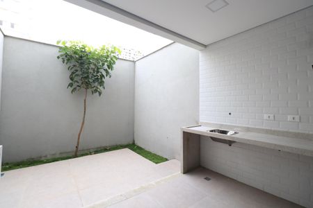 Casa à venda com 150m², 4 quartos e 2 vagasÁrea de Serviço