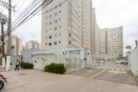 Apartamento para alugar com 44m², 2 quartos e sem vagaFachada e portaria