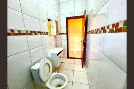 Casa para alugar com 78m², 2 quartos e 1 vaga Casa para alugar com 78m², 2 quartos e 1 vagaBanheiro