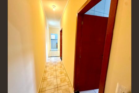 Casa para alugar com 78m², 2 quartos e 1 vaga Casa para alugar com 78m², 2 quartos e 1 vagaCorredor