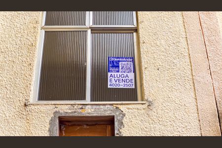 Apartamento à venda com 57m², 2 quartos e 1 vagaFachada do bloco com placa