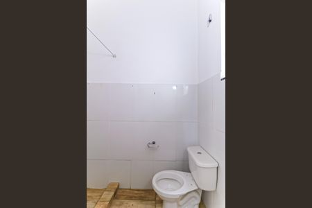 Casa de condomínio à venda com 55m², 2 quartos e sem vaga Casa de condomínio à venda com 55m², 2 quartos e sem vagaBanheiro