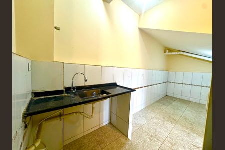 Cozinha de kitnet/studio para alugar com 1 quarto, 45m² em Parque Residencial Bambi, Guarulhos