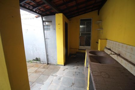 Casa à venda com 360m², 2 quartos e 2 vagasÁrea de Serviço
