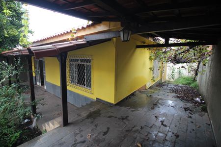 Casa à venda com 360m², 2 quartos e 2 vagasQuintal