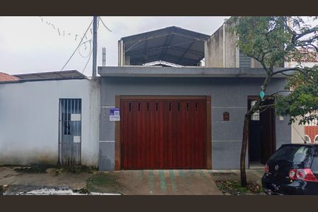 Casa à venda com 180m², 5 quartos e 1 vagaFachada