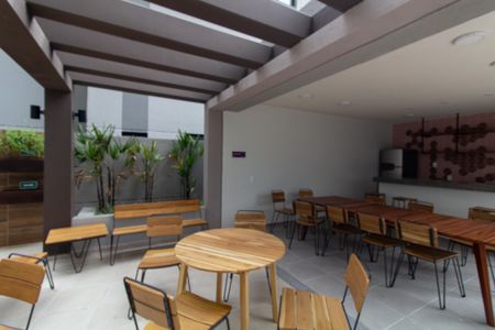 Apartamento para alugar com 46m², 2 quartos e sem vagaÁrea comum - Churrasqueira