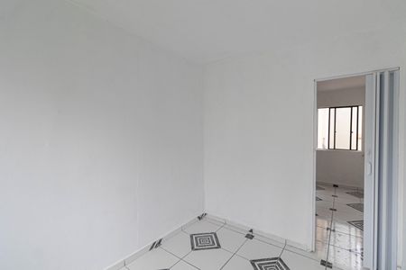 Quarto 1 de apartamento para alugar com 2 quartos, 42m² em Conjunto Residencial José Bonifácio, São Paulo
