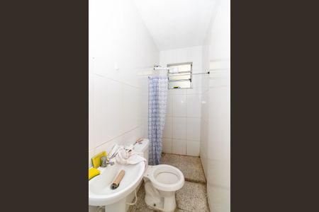 Banheiro de apartamento para alugar com 1 quarto, 29m² em Bangu, Rio de Janeiro