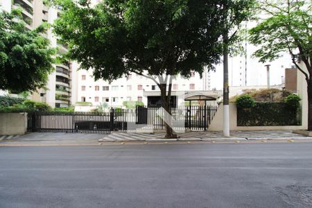 Apartamento para alugar com 34m², 1 quarto e 1 vaga Apartamento para alugar com 34m², 1 quarto e 1 vagaFachada