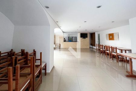 Apartamento para alugar com 34m², 1 quarto e 1 vaga Apartamento para alugar com 34m², 1 quarto e 1 vagaÁrea comum - Salão de festas